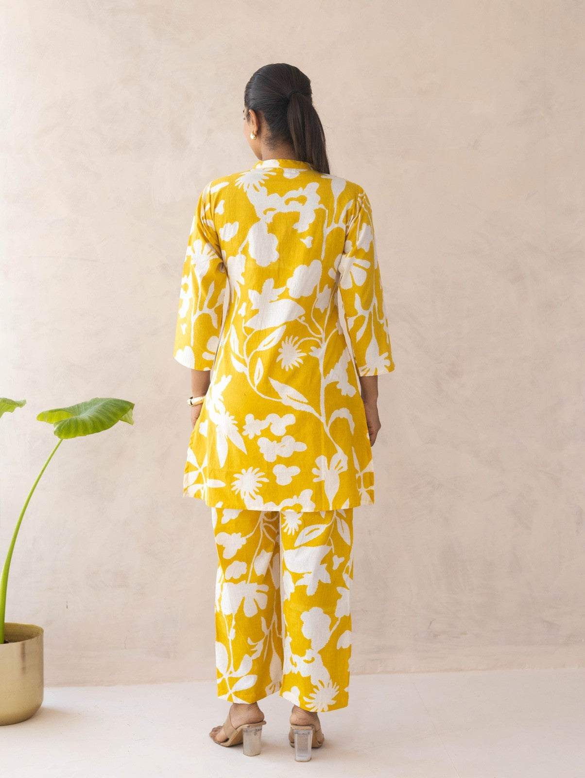 Yellow Abstract Cord Set