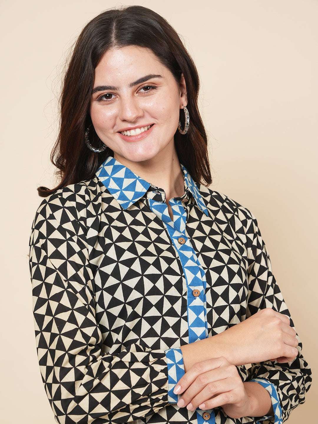 Geometric Black Cord Set