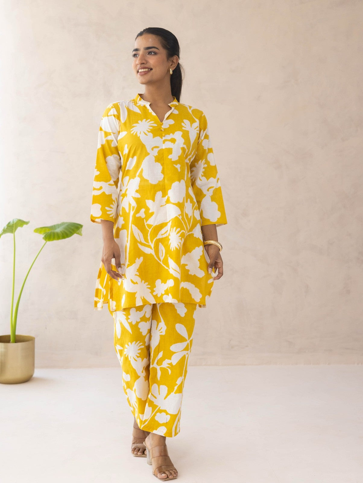 Yellow Abstract Cord Set