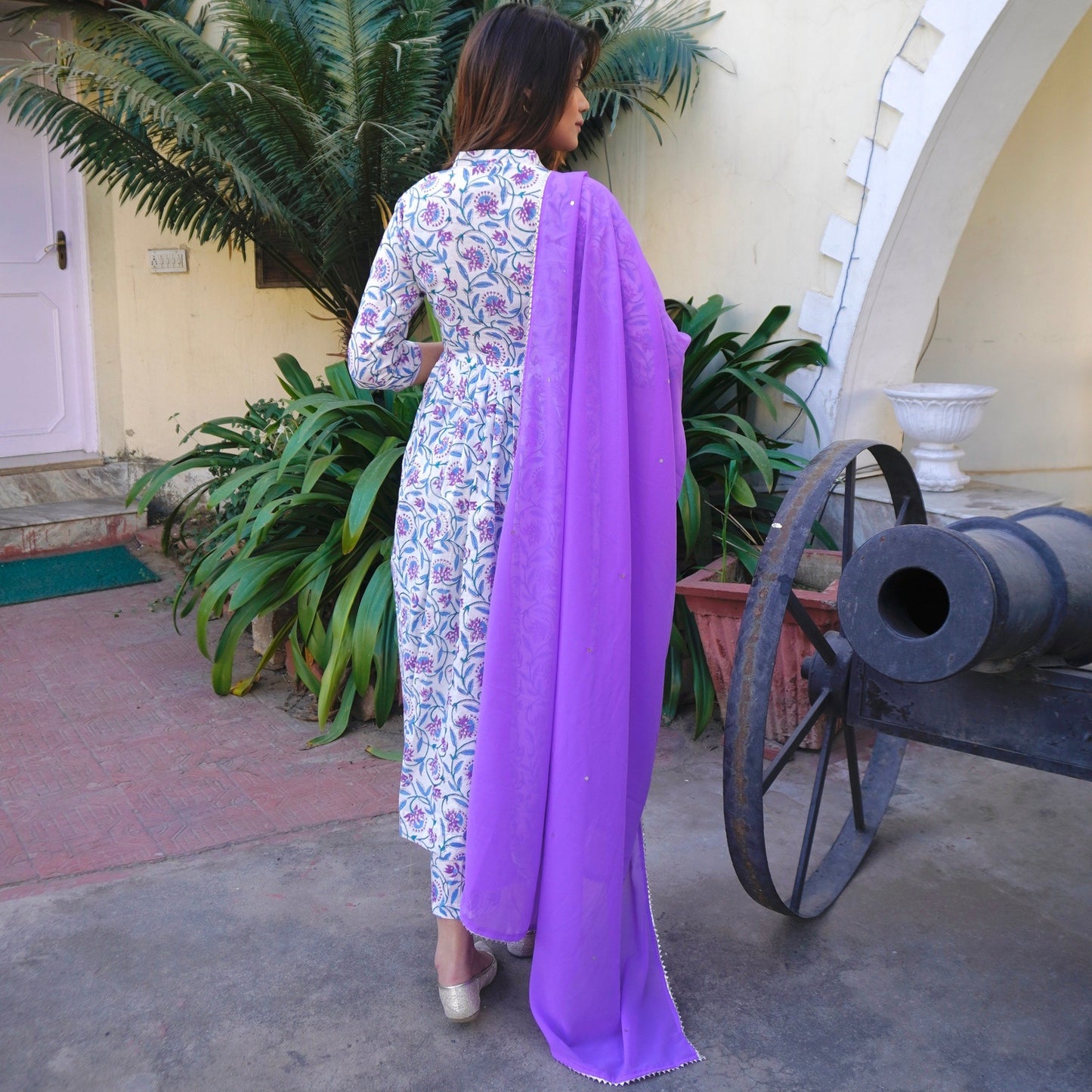 Surya White Handblock Suit Set