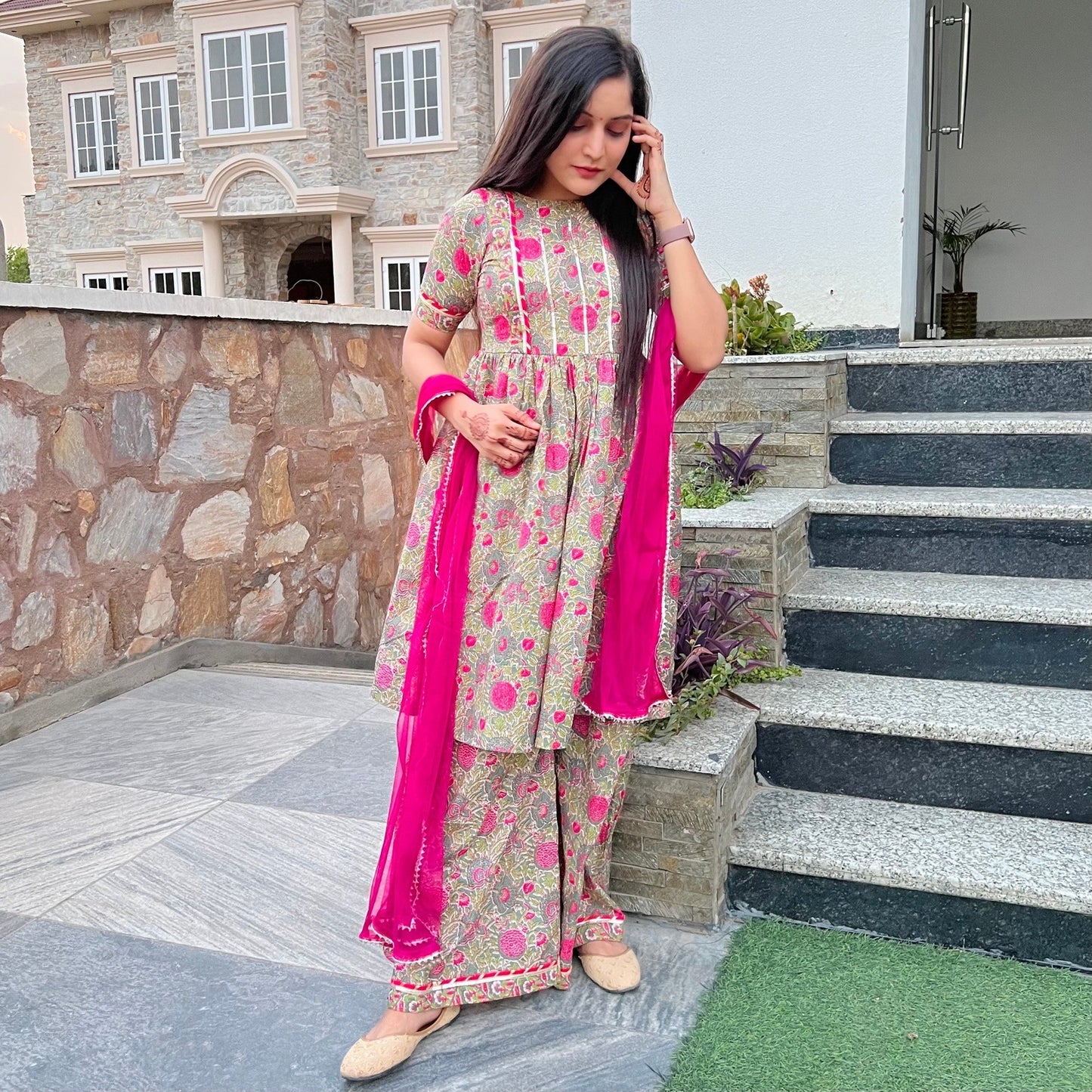 Pista Block Sharara Suit Set