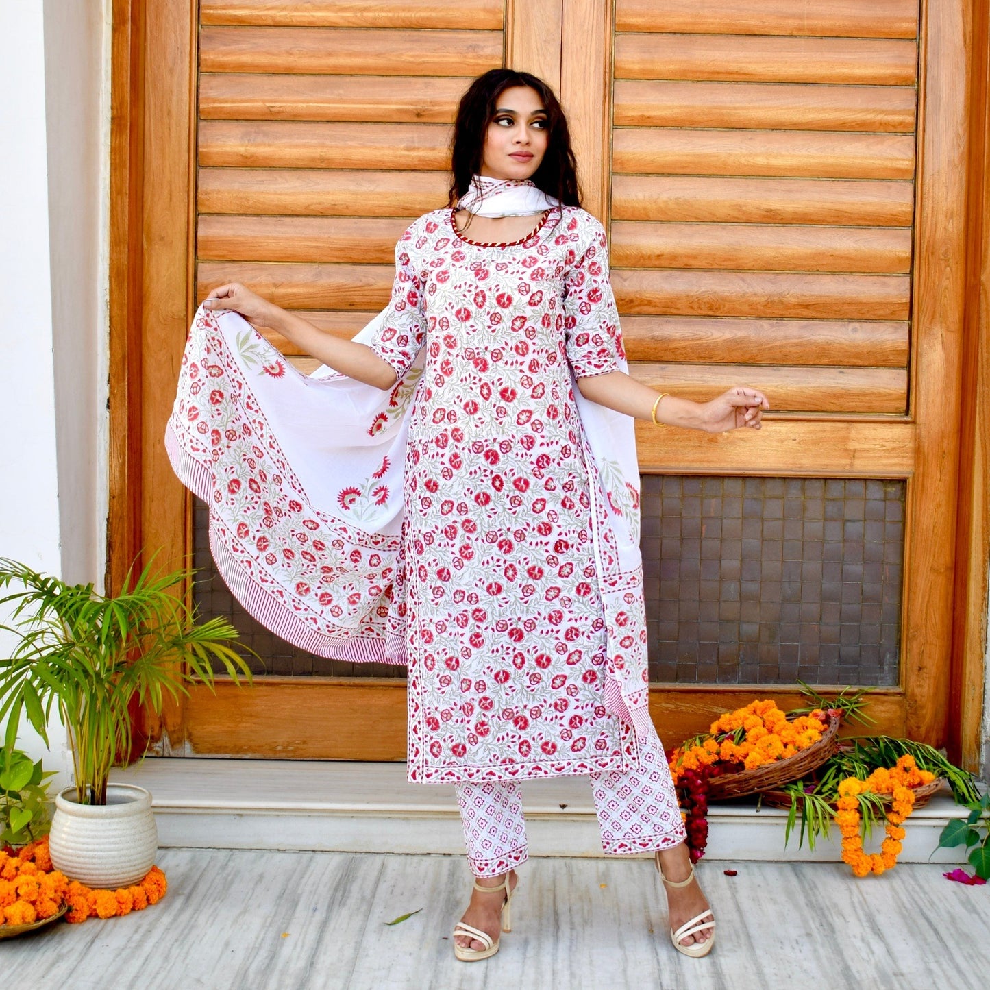 White Roses Handblock Suit Set