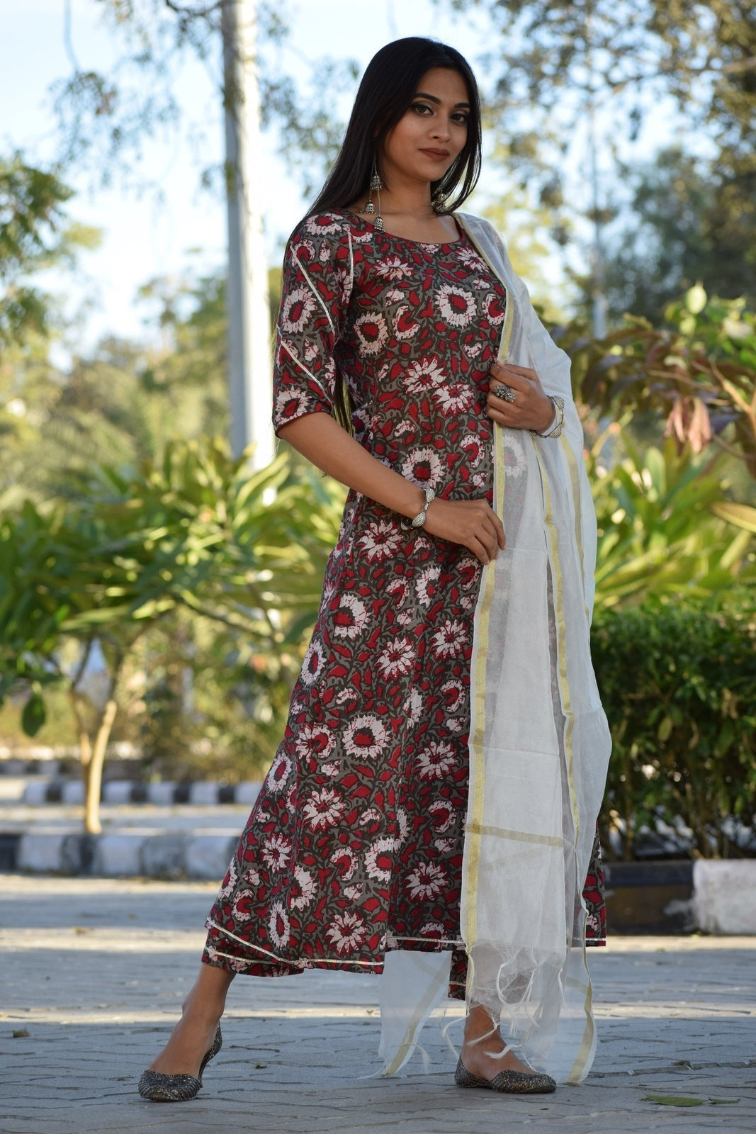 Sangria White Floral Suit Set