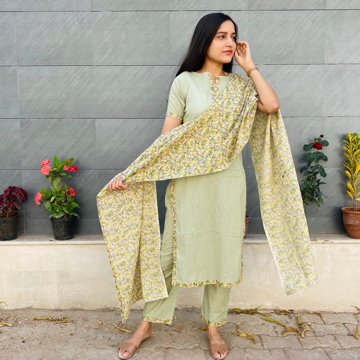 Green Bagh Suit Set