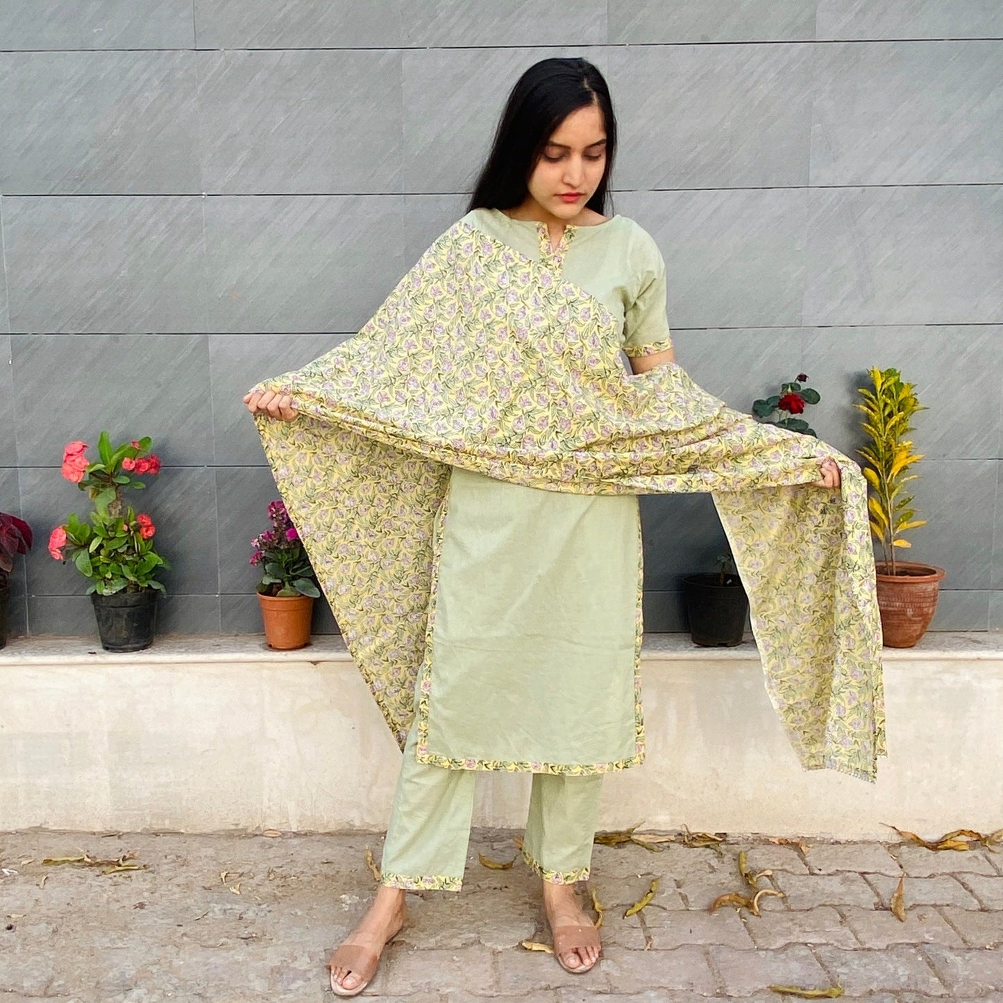 Green Bagh Suit Set