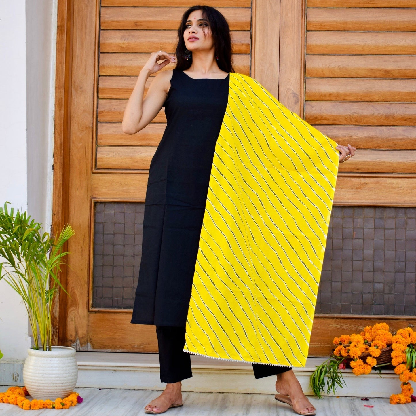 Black Zest Leharia Suit Set