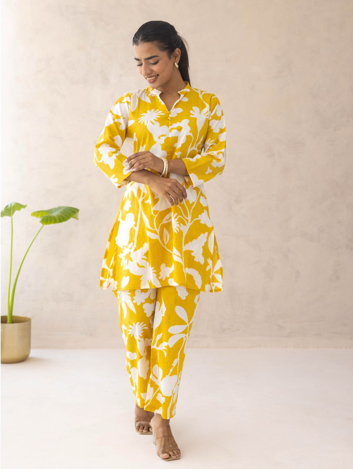 Yellow Abstract Cord Set