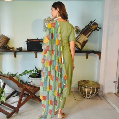 Green Bandhani Foil Suit Set