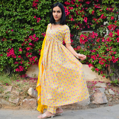 Yellow Butti Block Suit Set