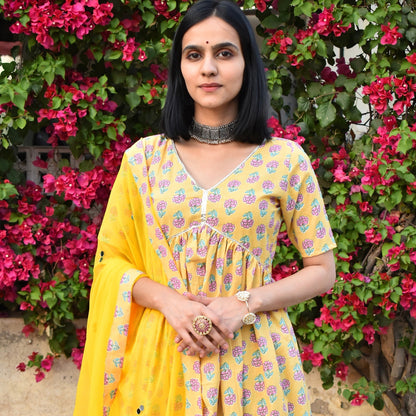 Yellow Butti Block Suit Set