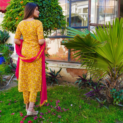 Noor Cotton Suit Set