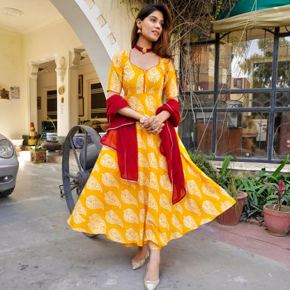 Inaya Paisley Suit Set