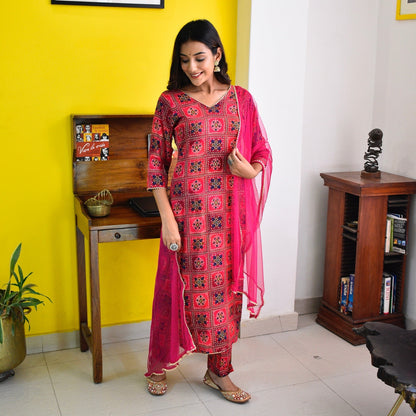 Pink Gold Foil Bandhani Suit Set