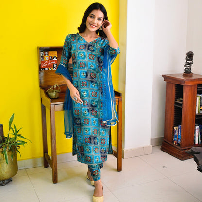 Teel Gold Foil Bandhani Suit Set