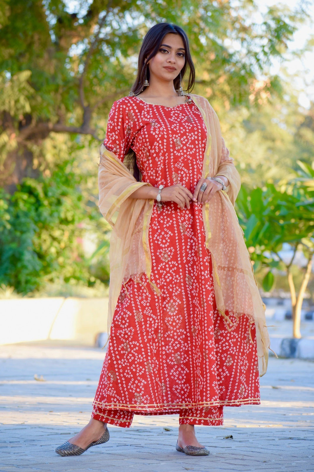 Red Bhandej Suit Set With Golden Dupatta