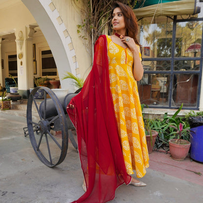 Inaya Paisley Suit Set